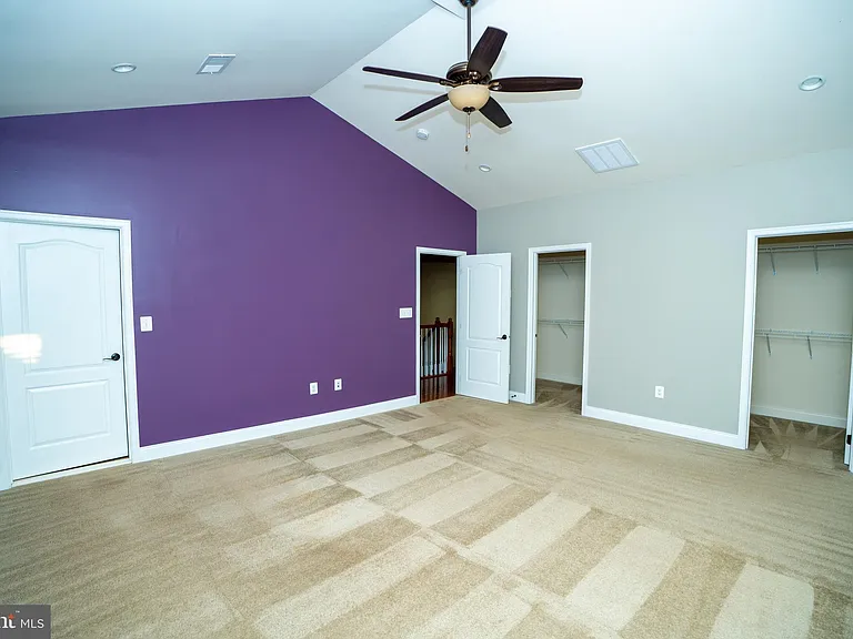 22535 Willington Sq — Photo 31