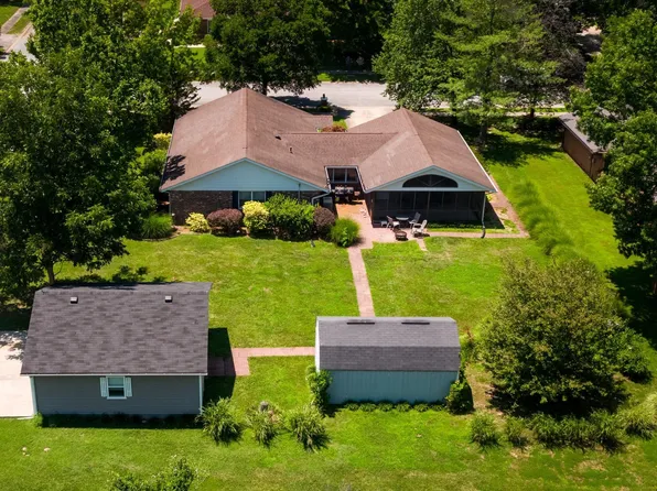 123 S Violet Ln, Carbondale, IL 62901