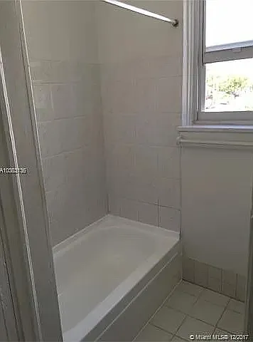 1017 SW 9th St #3 — Photo 6