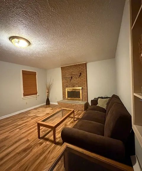 1377 Broadway Ave — Photo 12