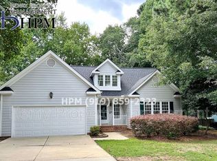 617 Saint Vincent Dr, Holly Springs, NC 27540