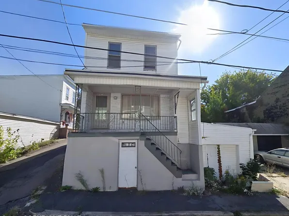 422 W Lloyd St, Shenandoah, PA 17976