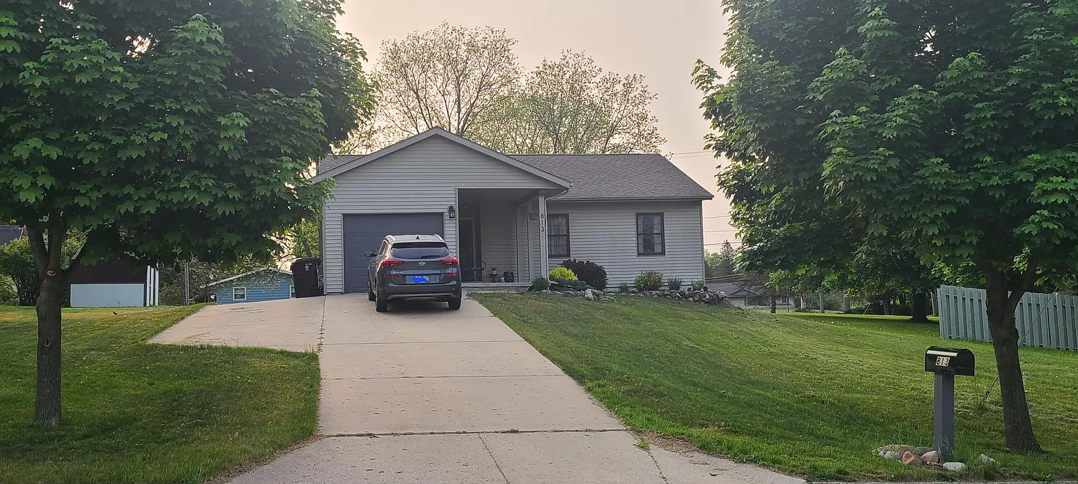 813 Ives Ave photo 1