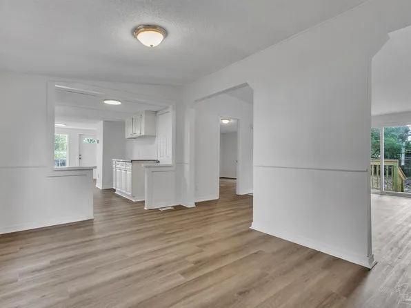 8369 Lucena St, Navarre, FL 32566