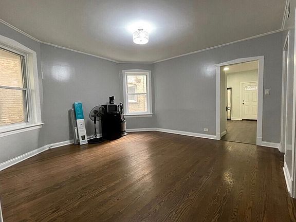 5th image of 4918 N Monticello Ave #1