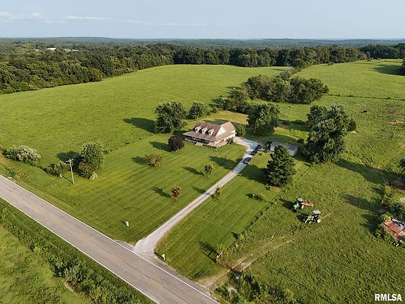 3rd image of 3100 Ozark Rd