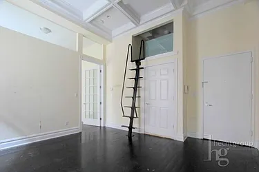 Rented by Hecht Group