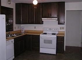 2nd image of 60 Cambridge Dr