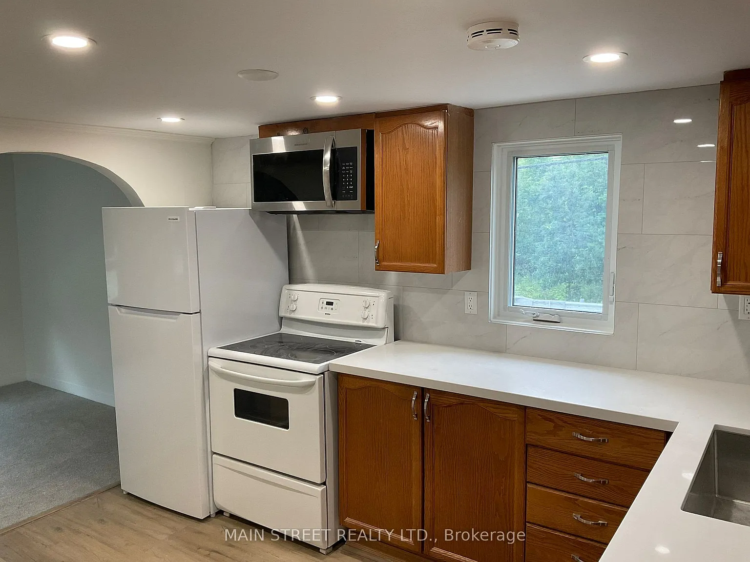 3 bed, $2,449 — Photo 2