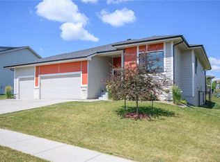 1646 S 11th St, Adel, IA 50003