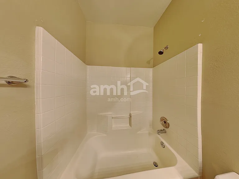 15640 W Magnolia St — Photo 13