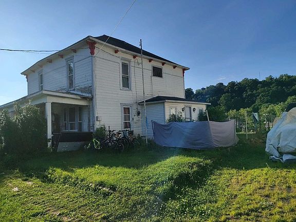4th image of 11 Cherry St