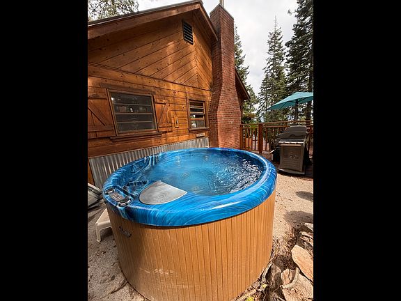 4th image of 4275 Jeffrey Way