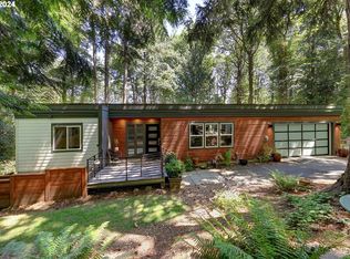 1682 SW Maplecrest Dr, Portland, OR 97219