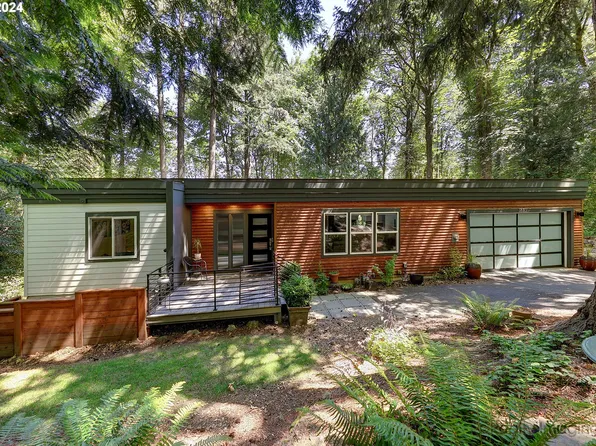 1682 SW Maplecrest Dr, Portland, OR 97219