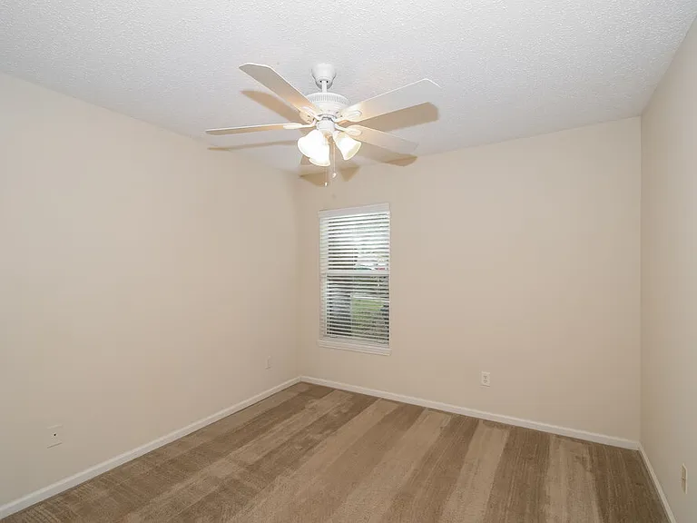 3256 Ayrshire St — Photo 13