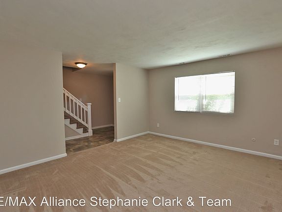 4th image of 819 Saint Denis Ct