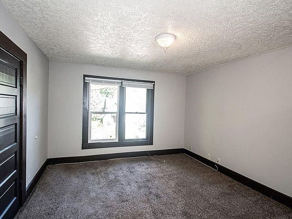 4th image of 1227.5 N Tacoma Ave