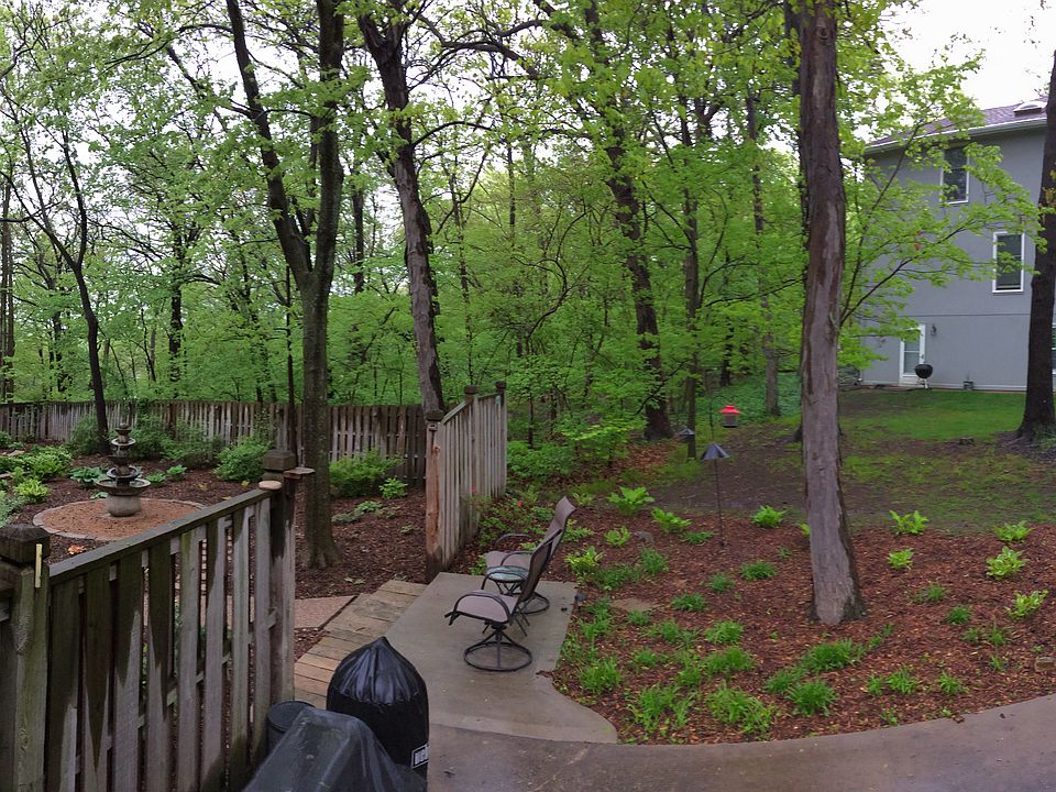 2nd image of 1331 SW Wintergreen Ln