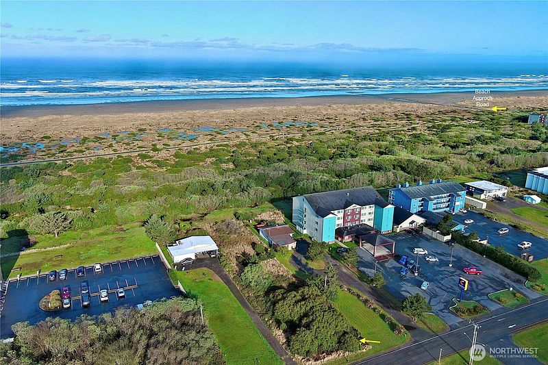 3rd image of 823 Ocean Shores Boulevard NW
