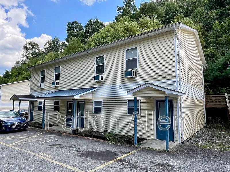 Building Photo - 157 Citadel Dr #161E