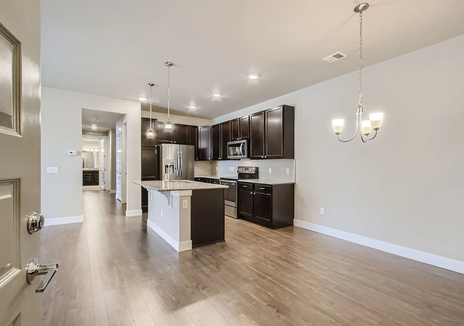 Evolve Real Estate: Move-in Ready in West Arvada, Contemporary 3 Beds/2 Baths Condo! — Photo 3