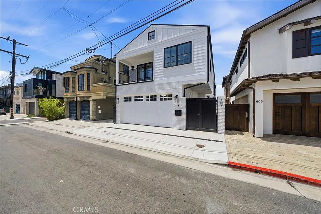 3 bed, 2.5 bath, 2575 sqft, $18,000 — Photo 2
