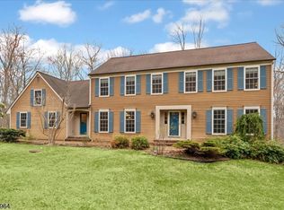 3 Beaver Brook Dr, Washington Twp., NJ 07853
