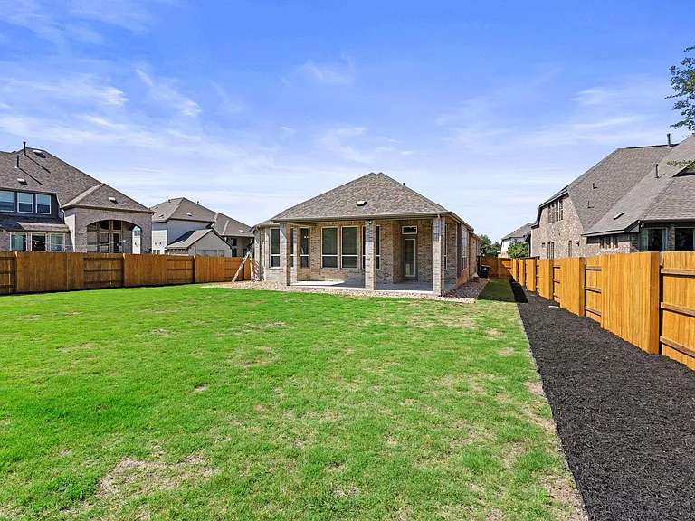 1204 Texas Ash Ln — Photo 36