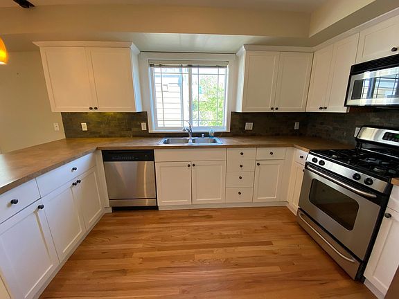 4th image of 6331 42nd Ave SW #B