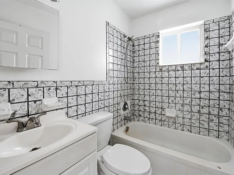 7521 NW 1st Ave #7523 — Photo 10