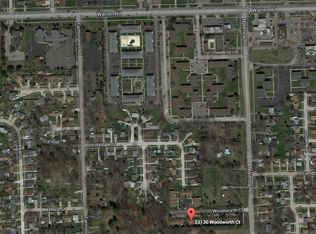 33130 Woodworth Ct #17, Westland, MI 48185