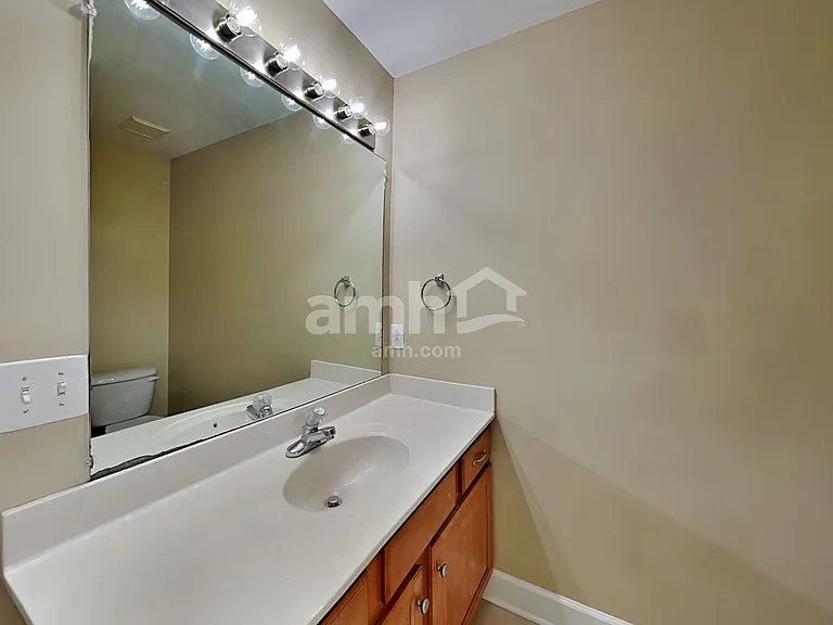 5072 Republic Ave — Photo 17