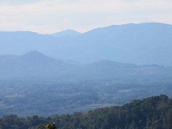 Homesite 27 Year Round View