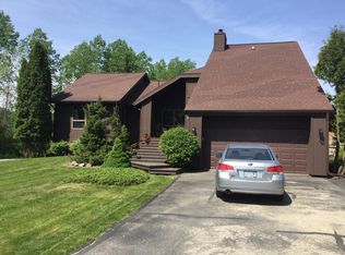 32 Crescent Ave, La Crescent, MN 55947