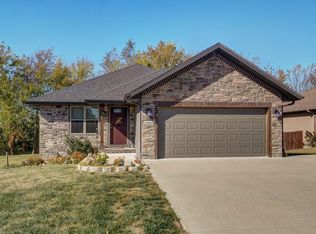 1909 S Redbird Ct, Ozark, MO 65721