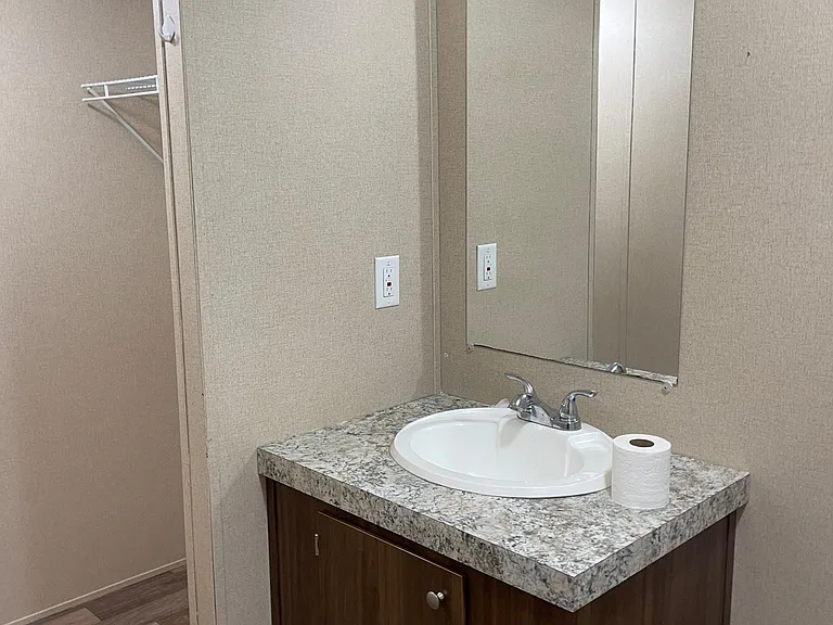 7338 E Highway 135 — Photo 35