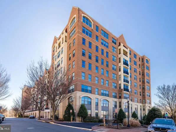 485 Harbor Side St APT 607, Woodbridge, VA 22191