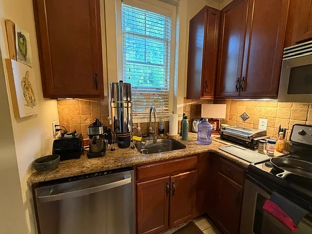 817 N Elm St #C — Photo 17