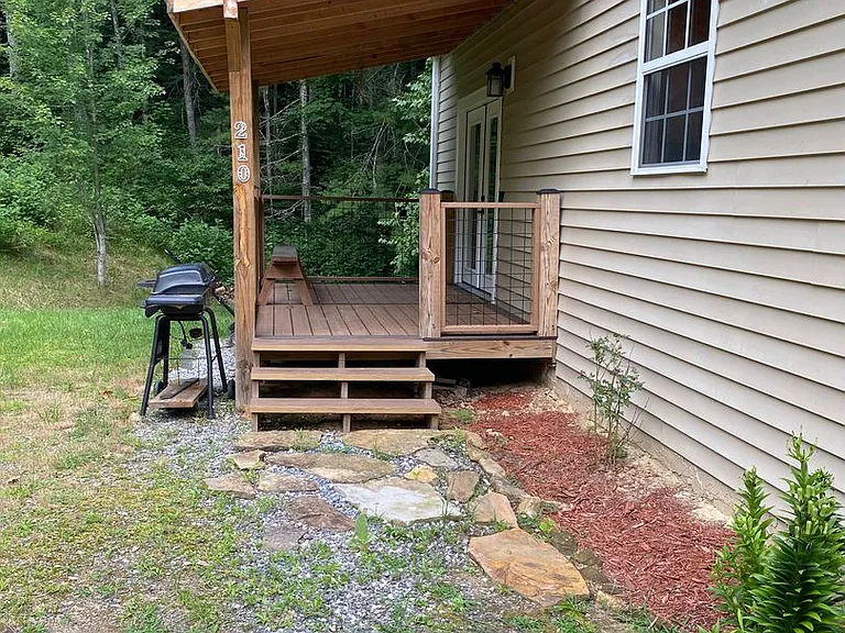 210 Triple Fork Rd — Photo 4