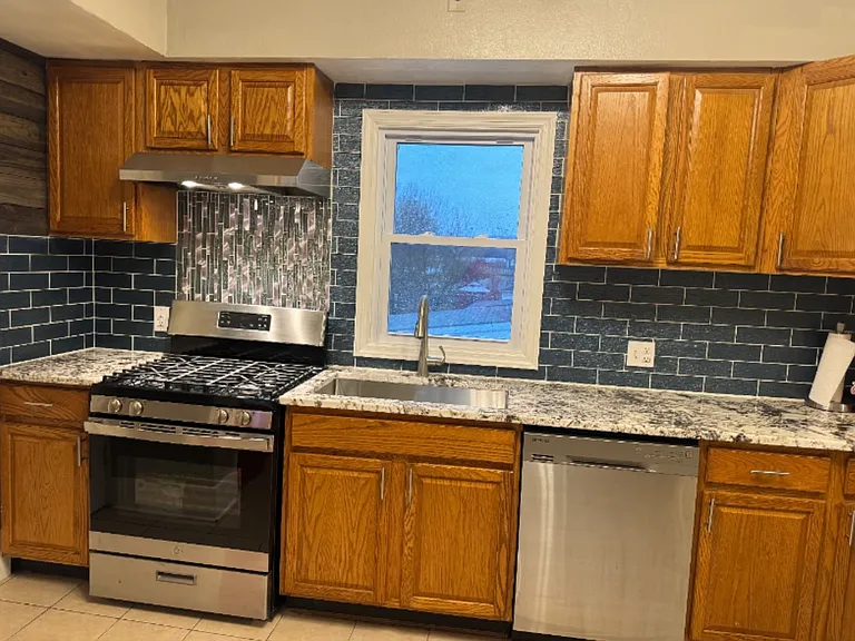 437 Elm Ave #1/2 — Photo 5