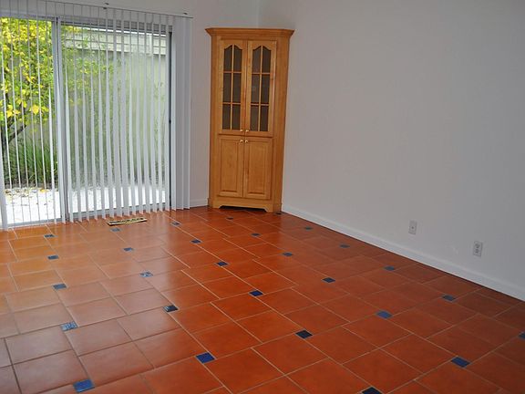 4th image of 4036 Valerie Dr