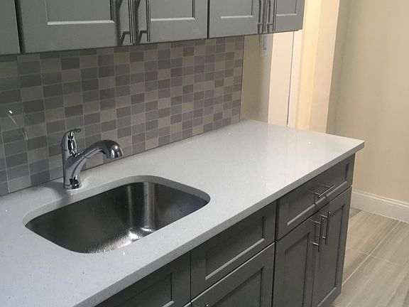 2nd image of 278 Jericho Tpke APT 2