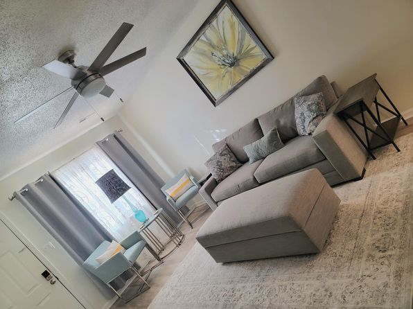 4223 Washington St #B