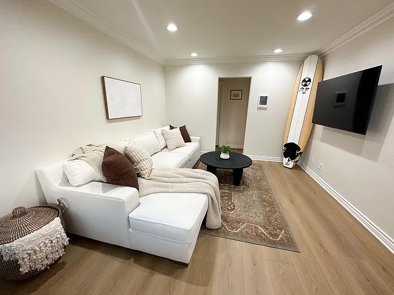 1450 Iris Ave #26 — Photo 5