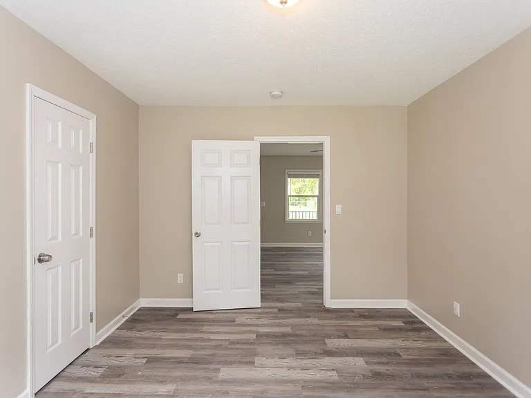117 Carolina Ave — Photo 8