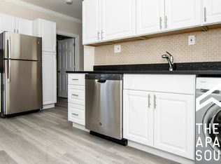 648.5 W Roscoe St #1N, Chicago, IL 60641