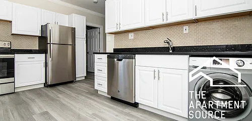648.5 W Roscoe St #1N Photo 1