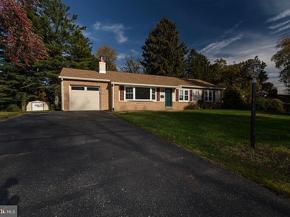 4th image of 106 Stimson Pl