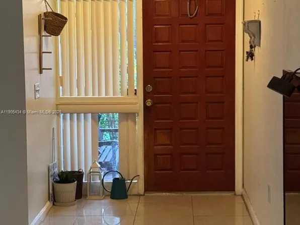 15039 SW 89th Terrace Rd, Miami, FL 33196